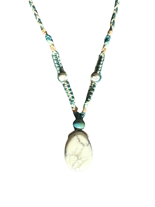 HOWLITE